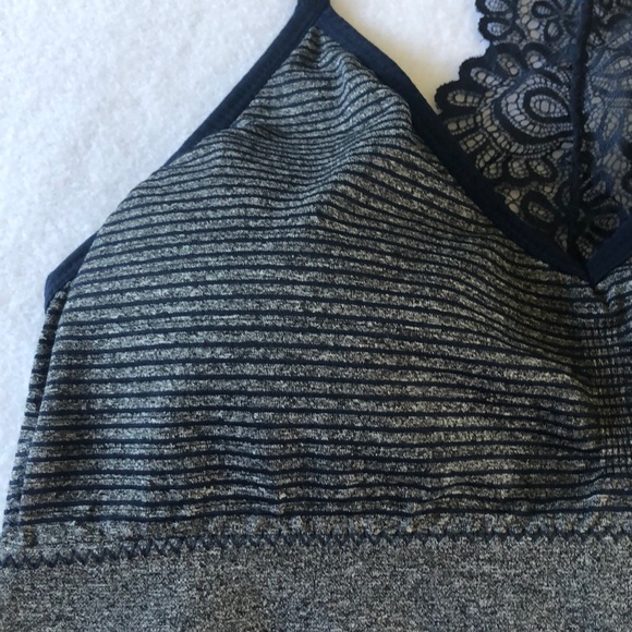 Stripped Lace Bralette - Picture 6 of 10